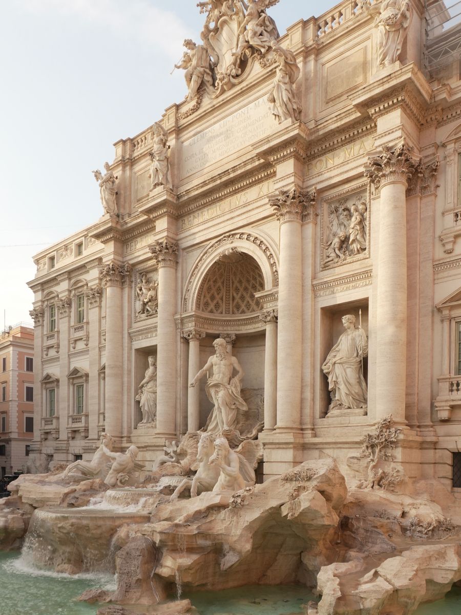 A Fontana di Trevi, em Roma, de dia